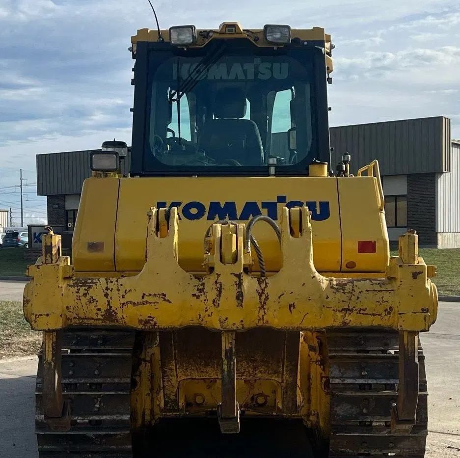 2017 Komatsu D65EX-18