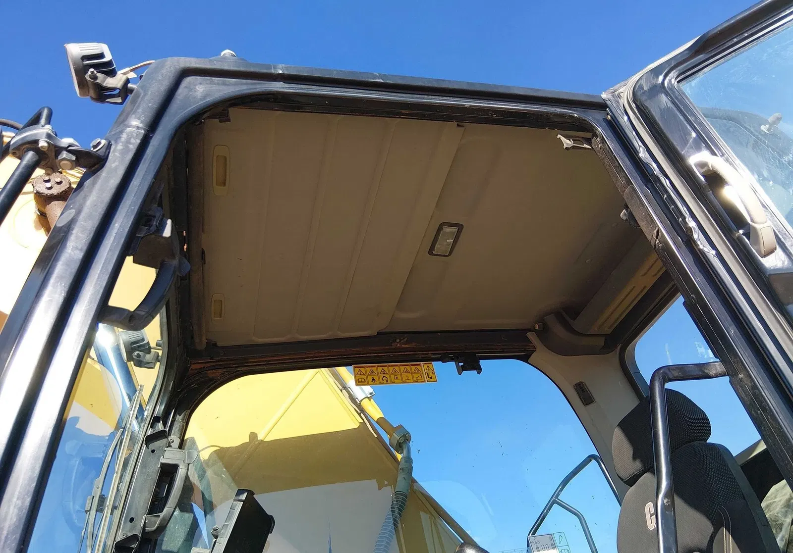 2021 Caterpillar 320