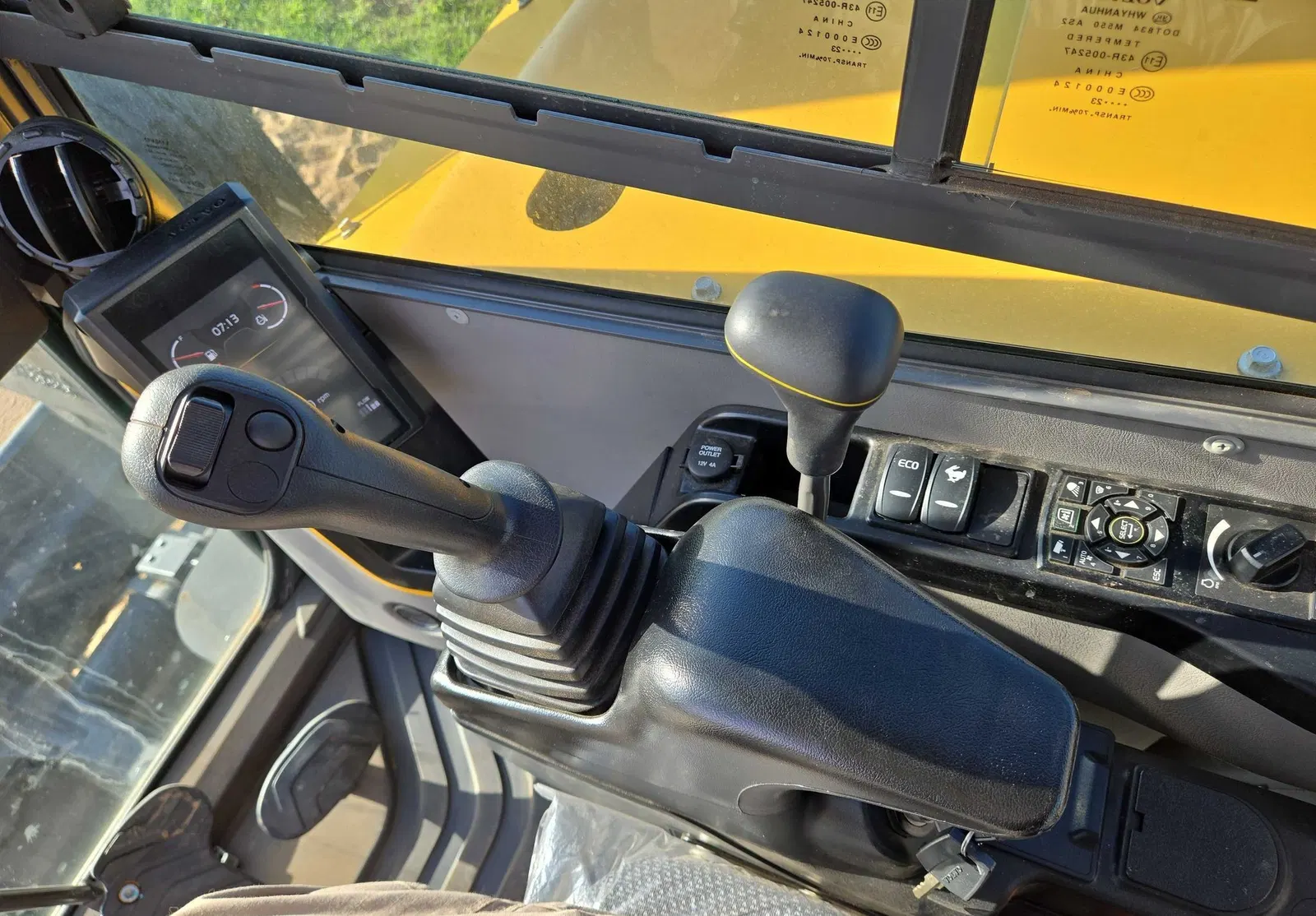 2023 Volvo ECR88D