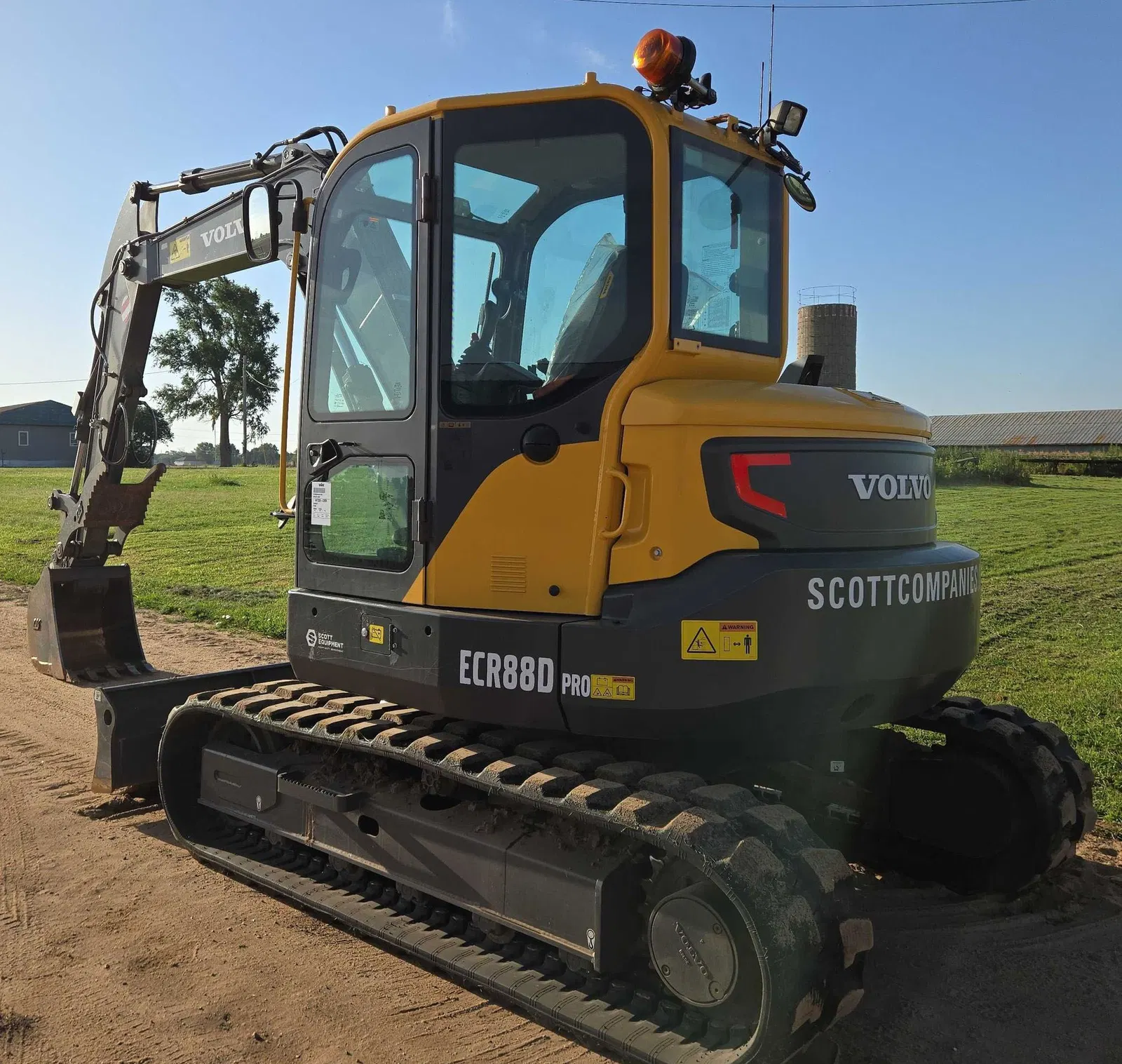 2023 Volvo ECR88D