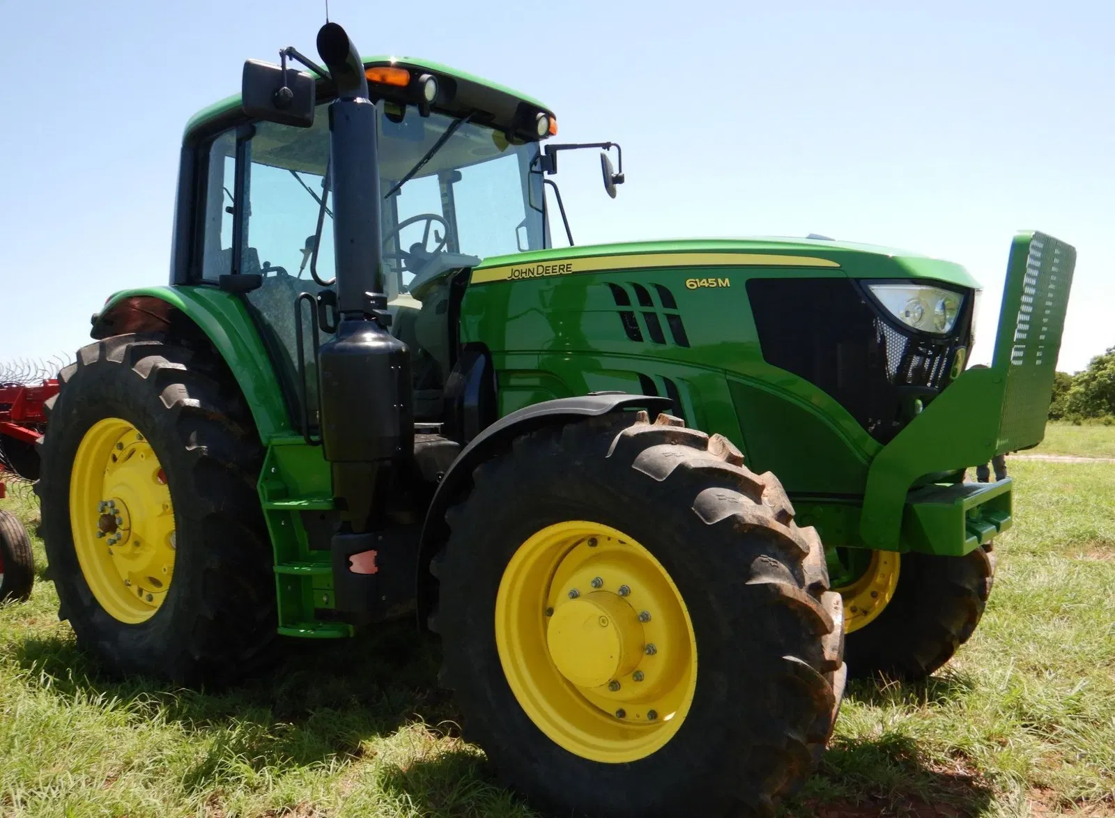 2019 John Deere 6145M