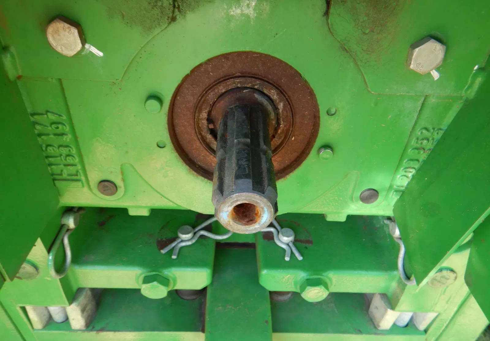 2019 John Deere 6145M