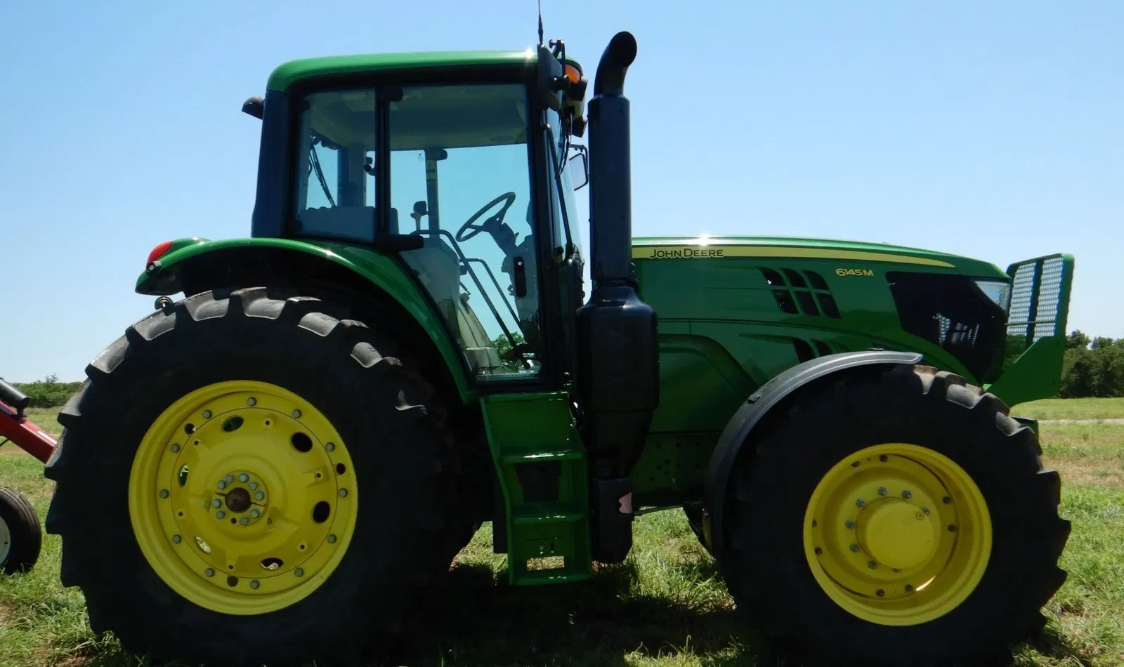 2019 John Deere 6145M