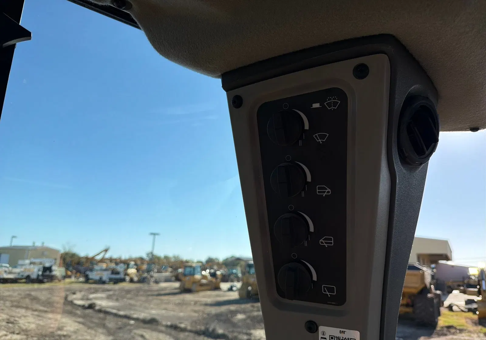 2024 Caterpillar D5
