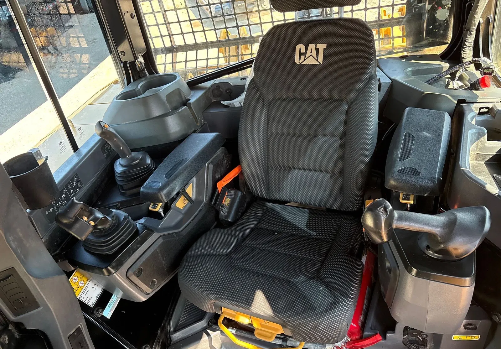 2022 Caterpillar D6