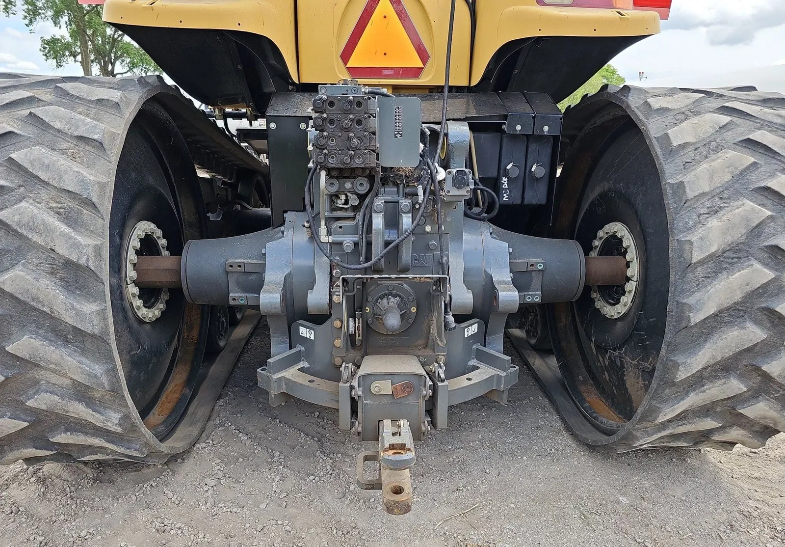 Challenger MT765C