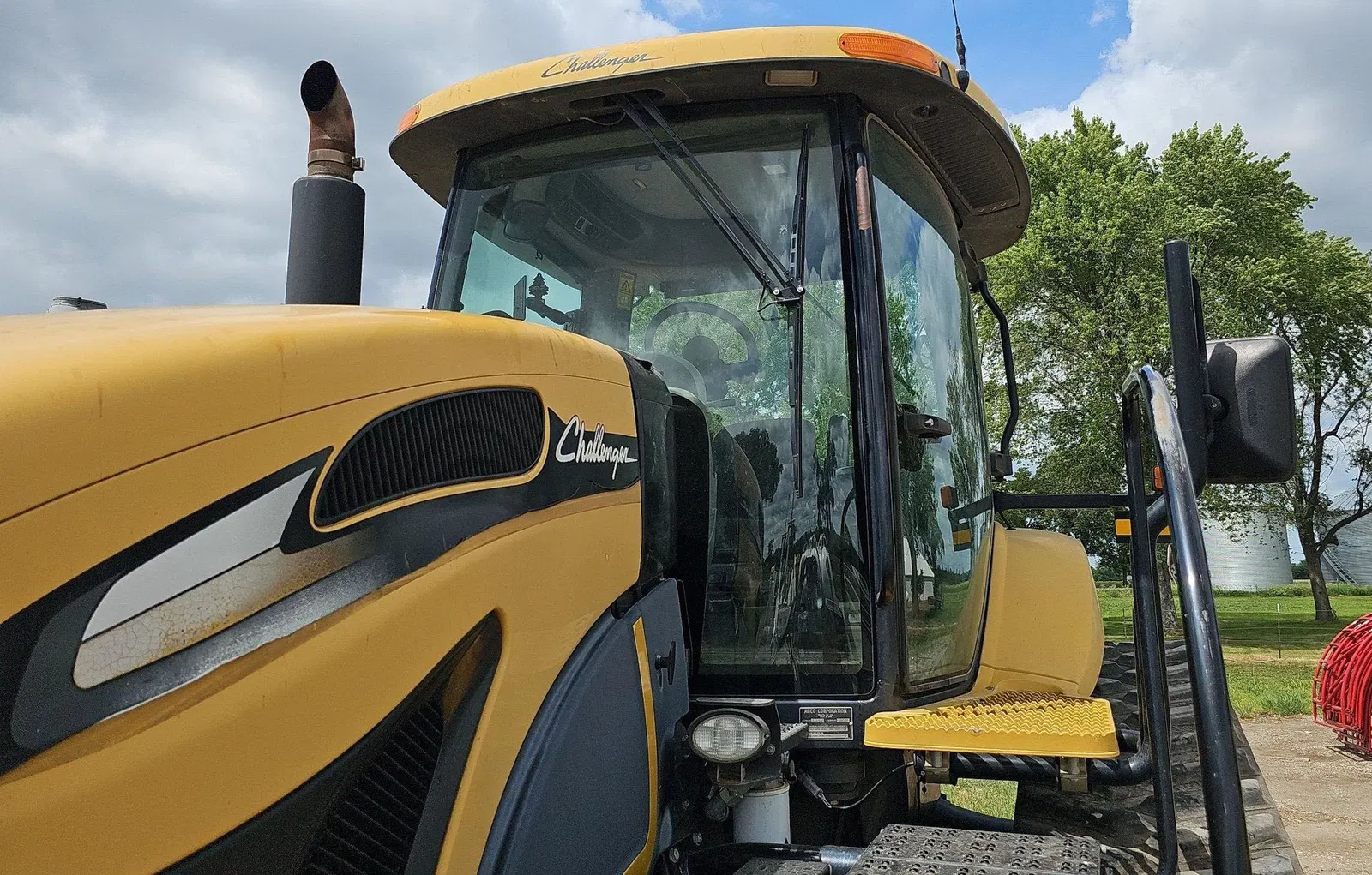Challenger MT765C