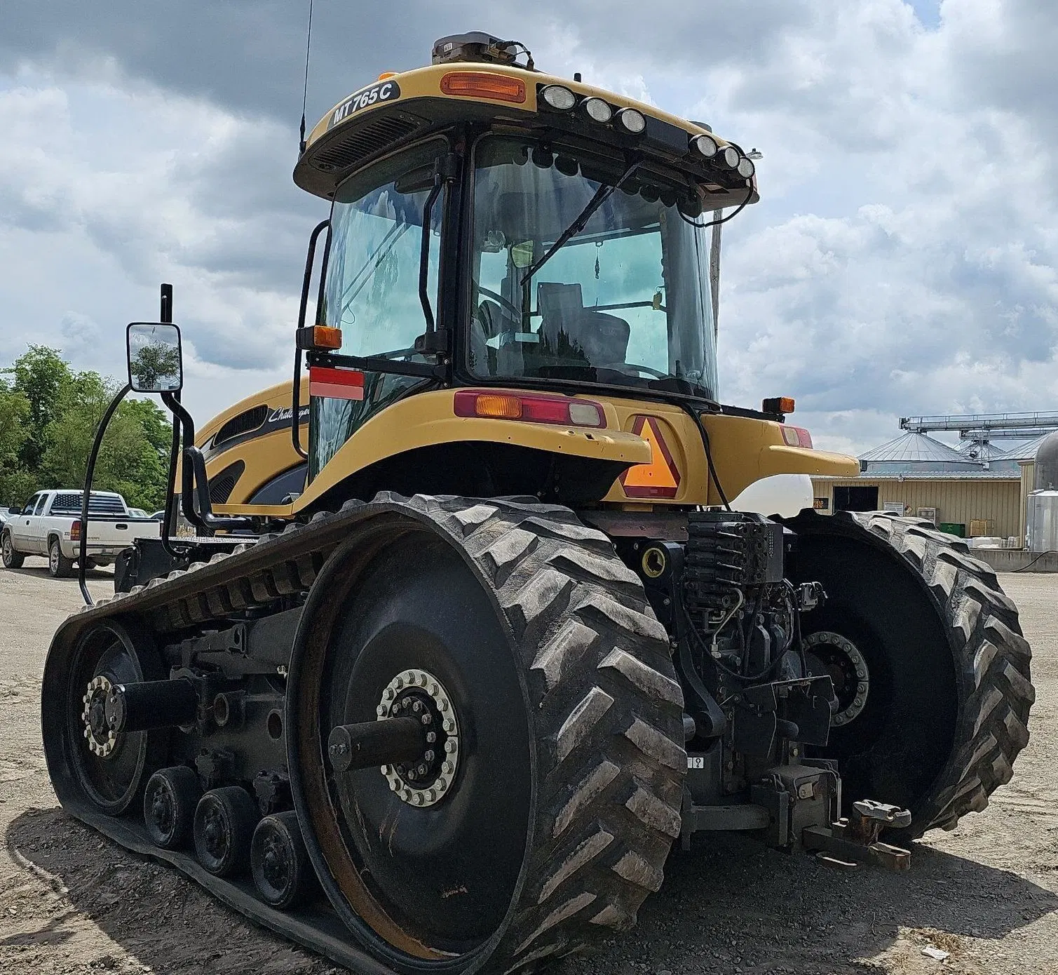 Challenger MT765C