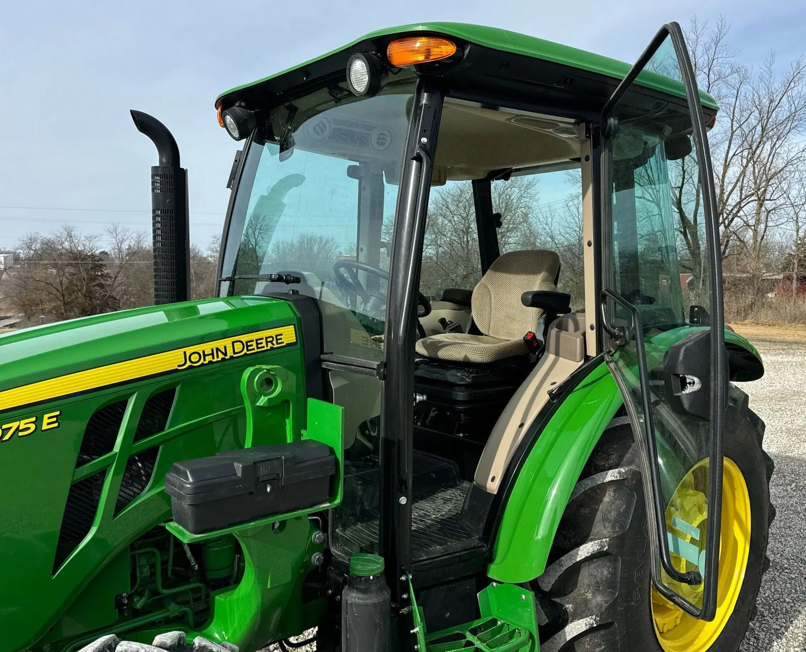 2022 John Deere 5075E