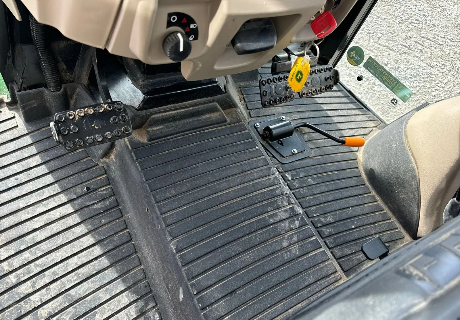 2022 John Deere 5075E