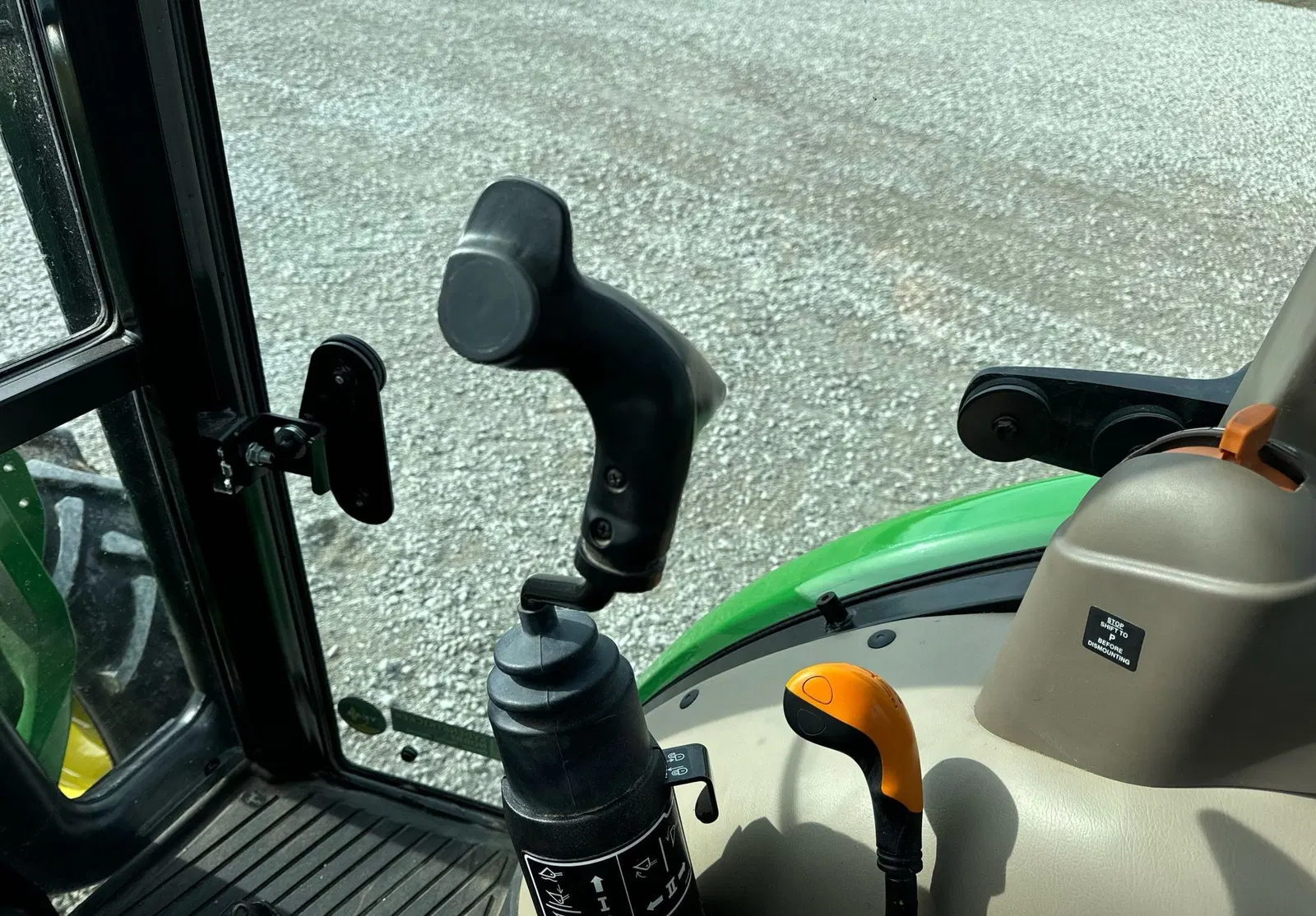 2022 John Deere 5075E