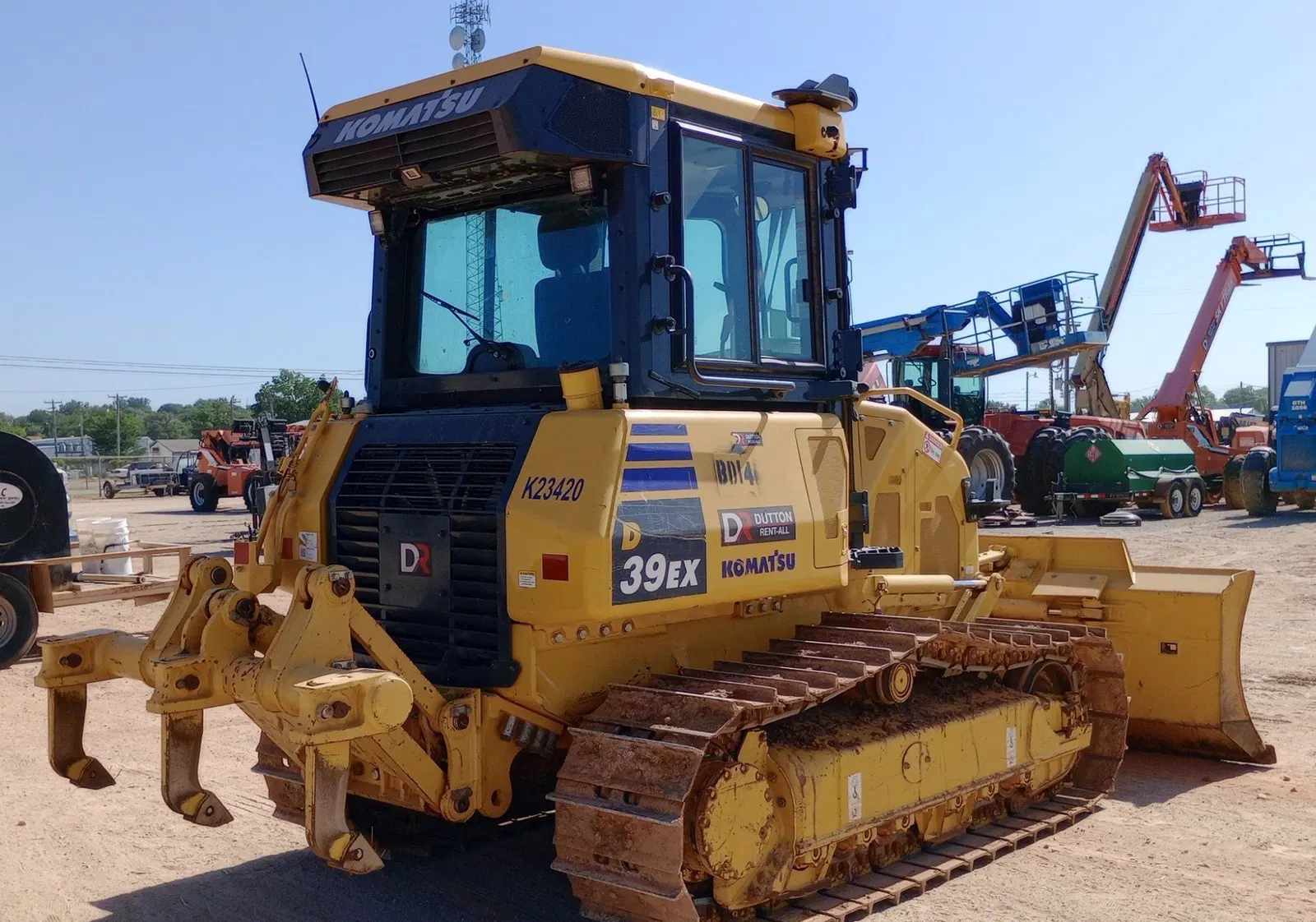 2023 Komatsu D39EX-24