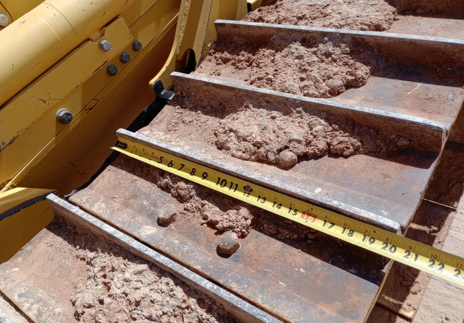 2023 Komatsu D39EX-24