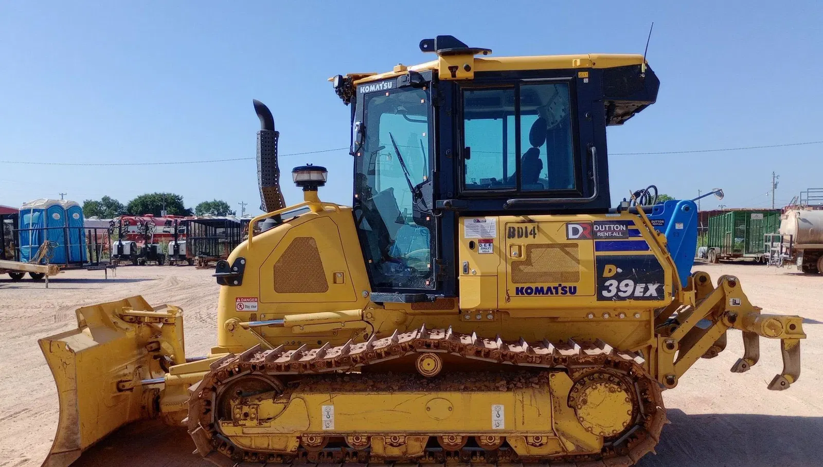 2023 Komatsu D39EX-24