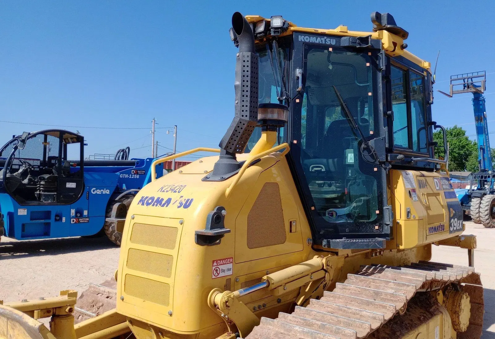 2023 Komatsu D39EX-24
