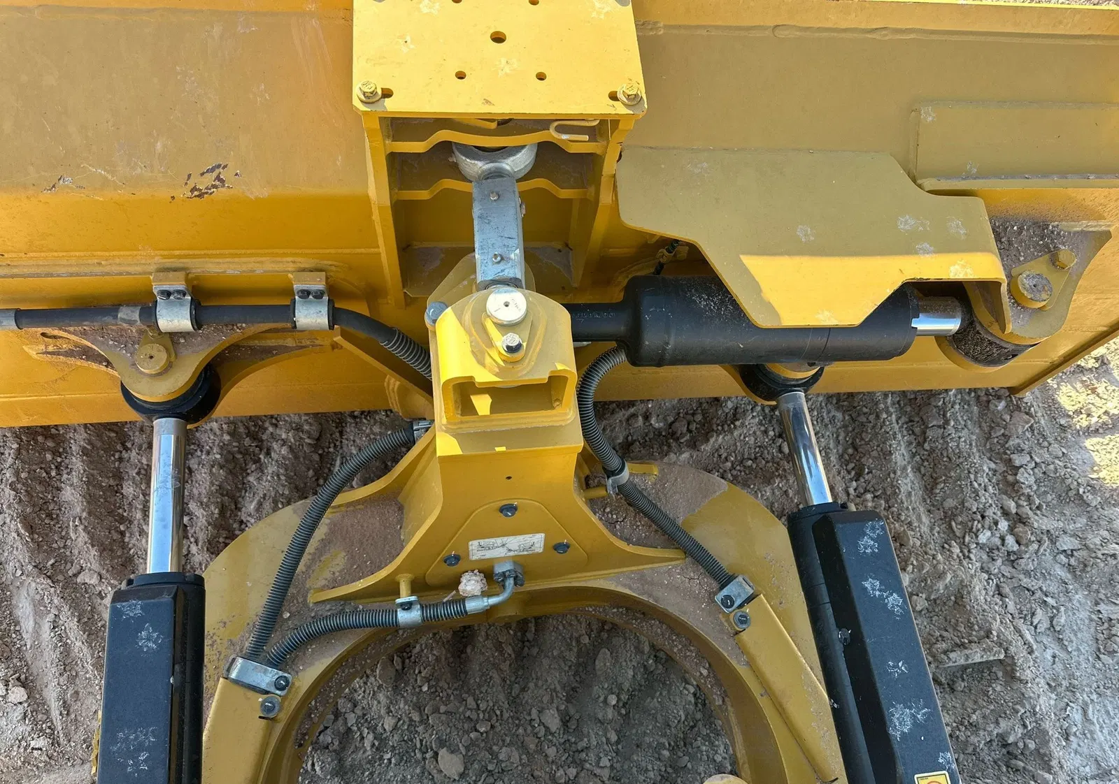 2022 Caterpillar D5