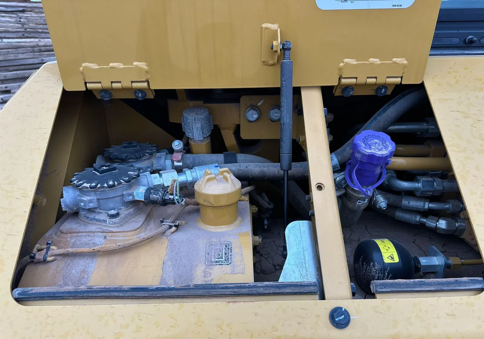 2022 Caterpillar D5