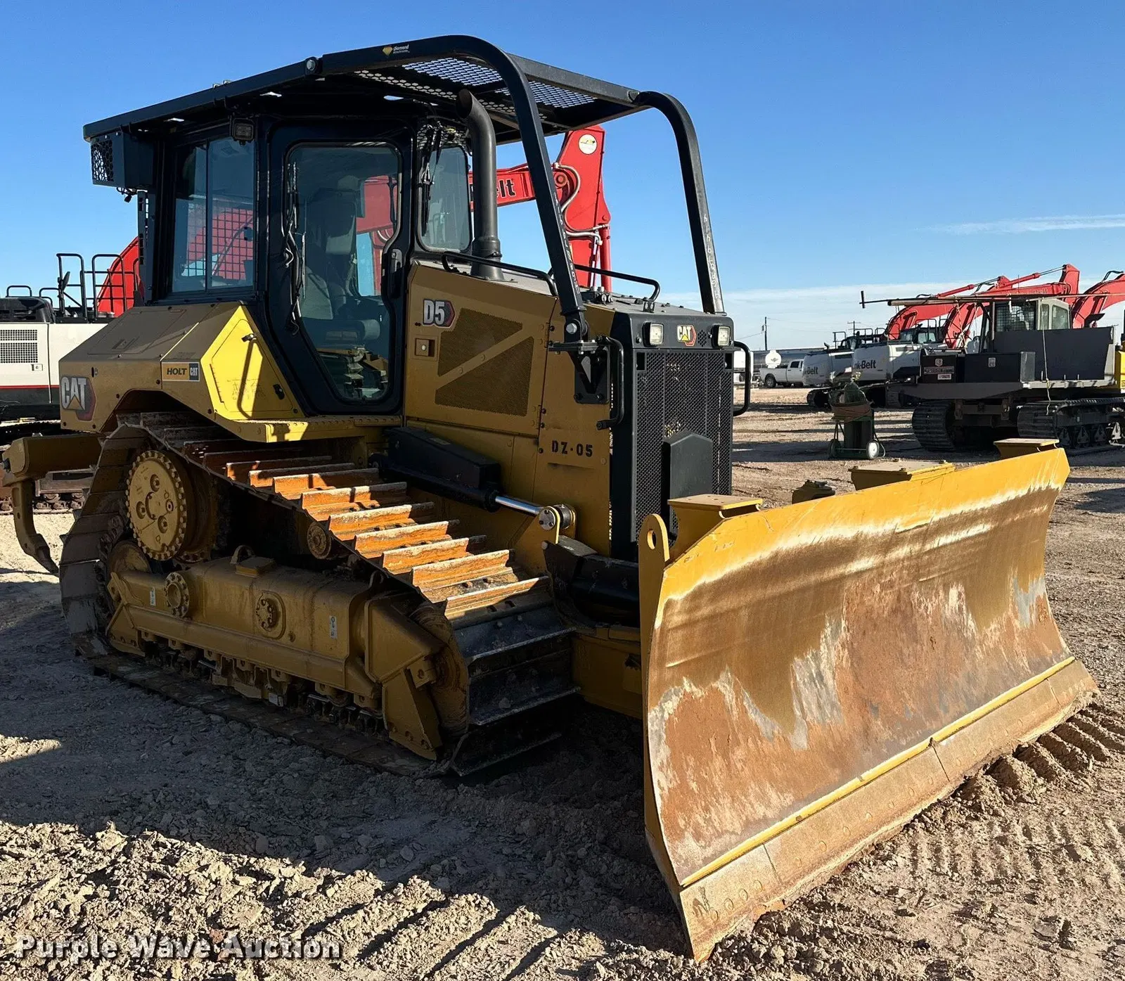 2022 Caterpillar D5