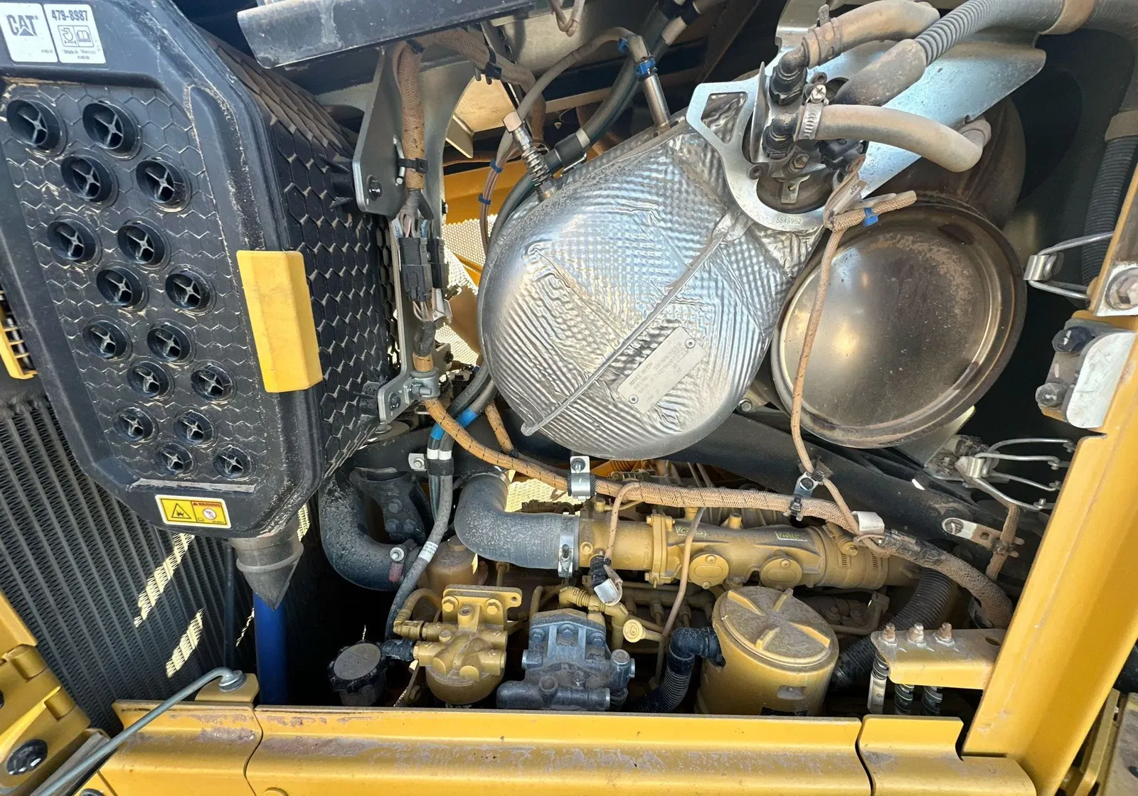 2022 Caterpillar D5