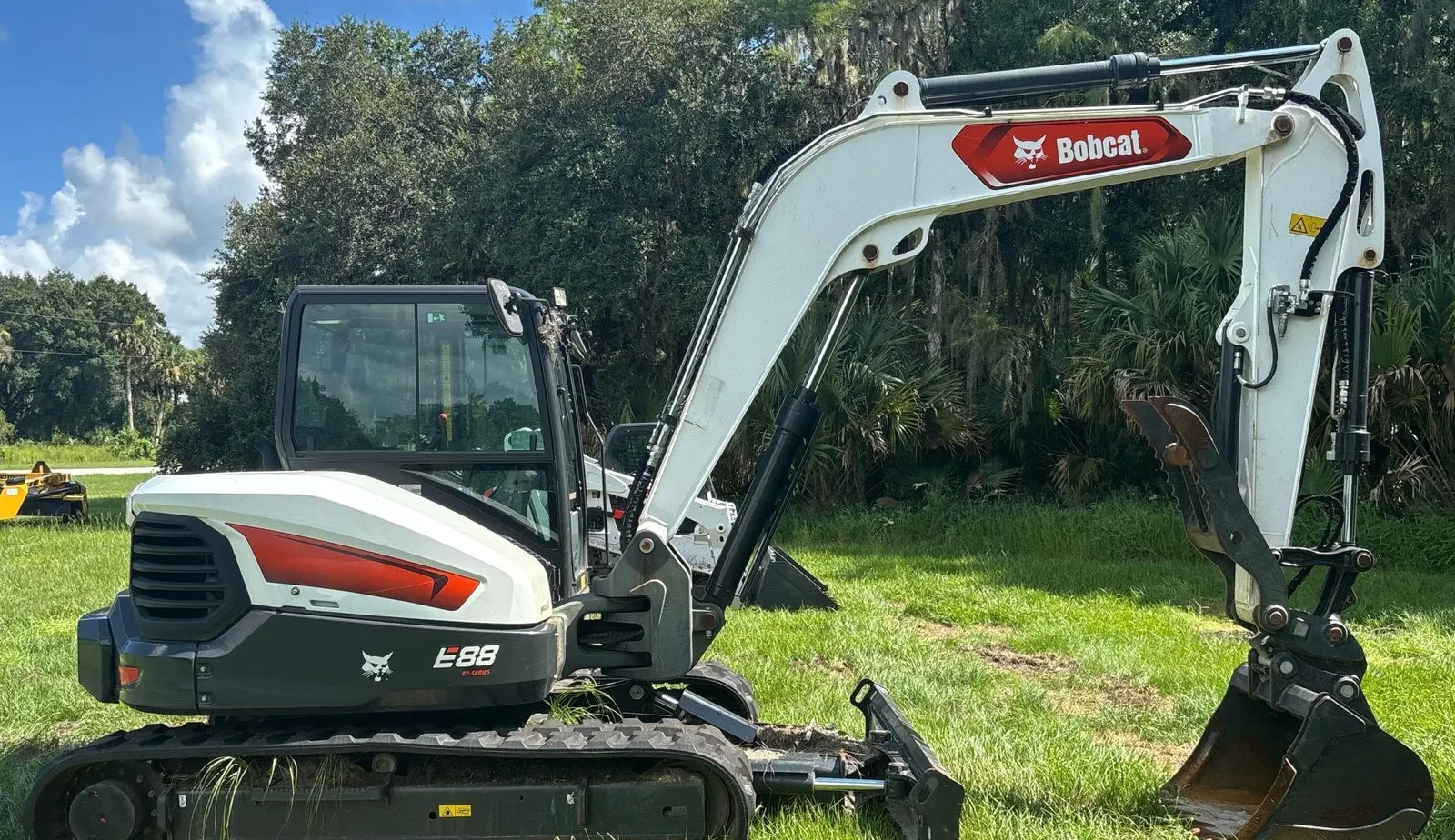 2023 Bobcat E88