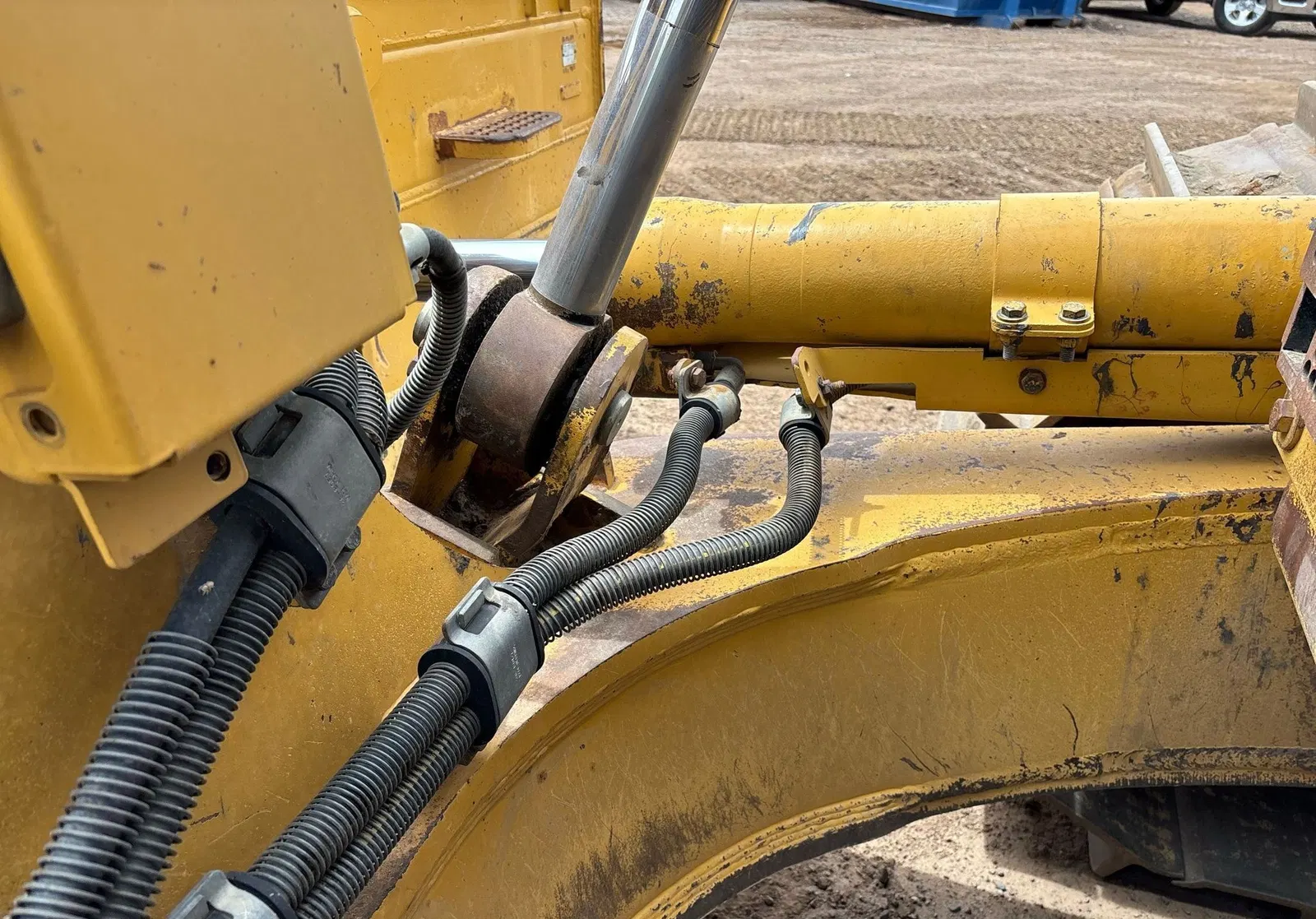 2017 Caterpillar D6T