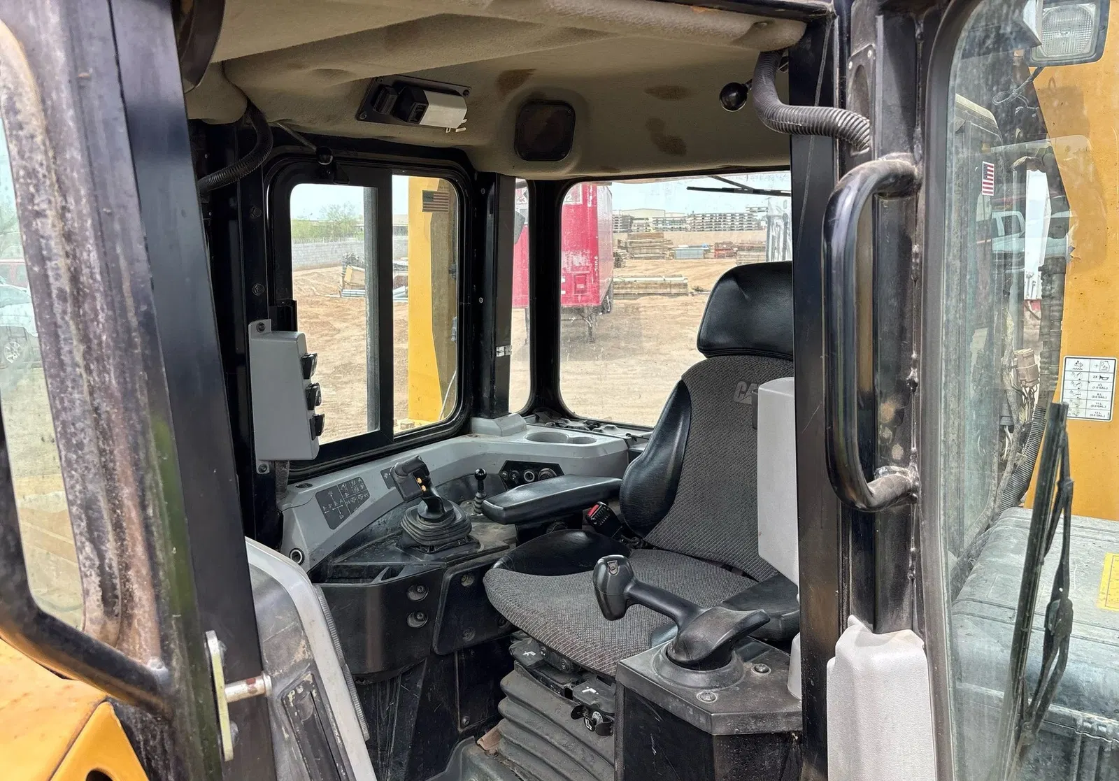2017 Caterpillar D6T
