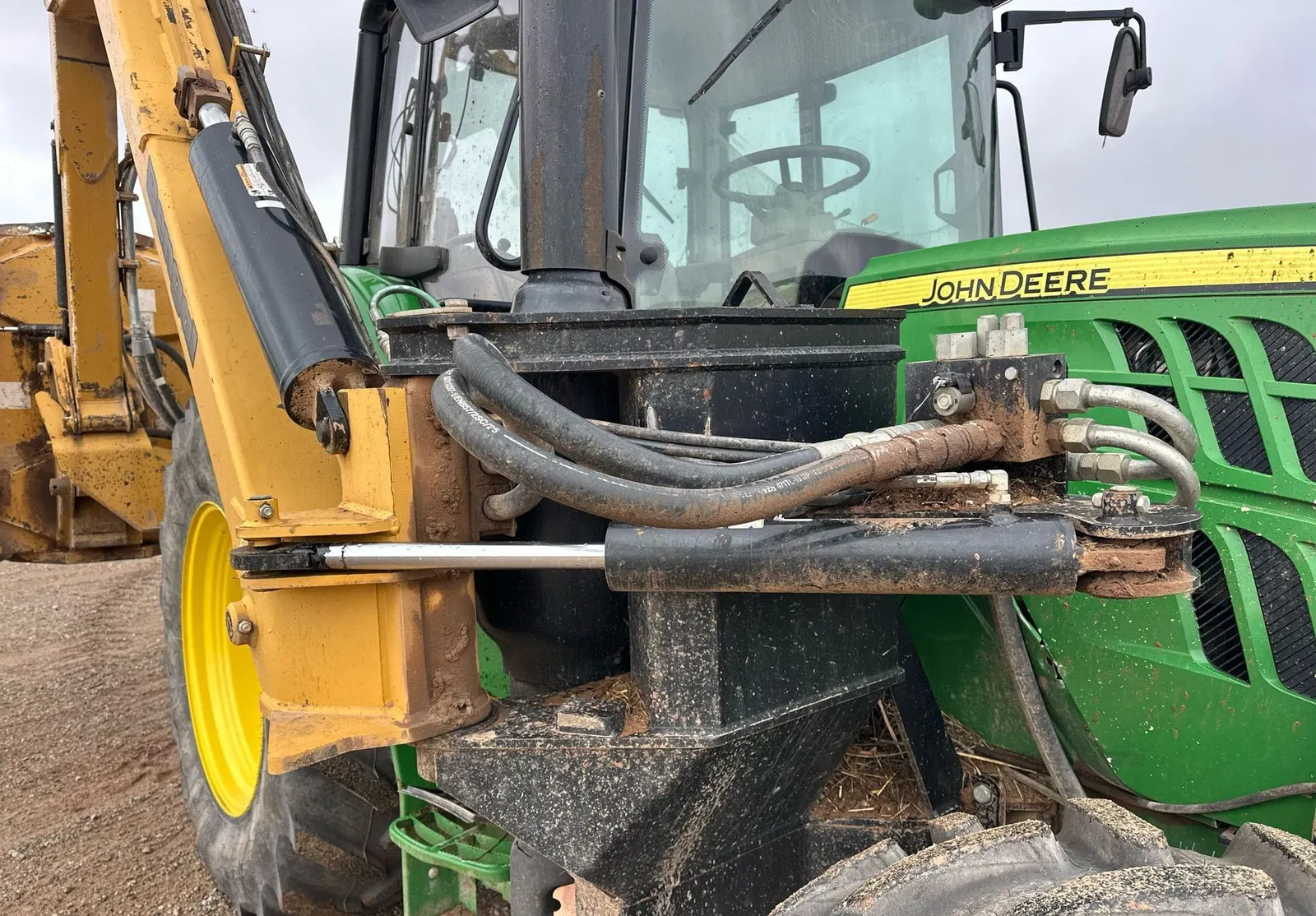 2017 John Deere 6110M