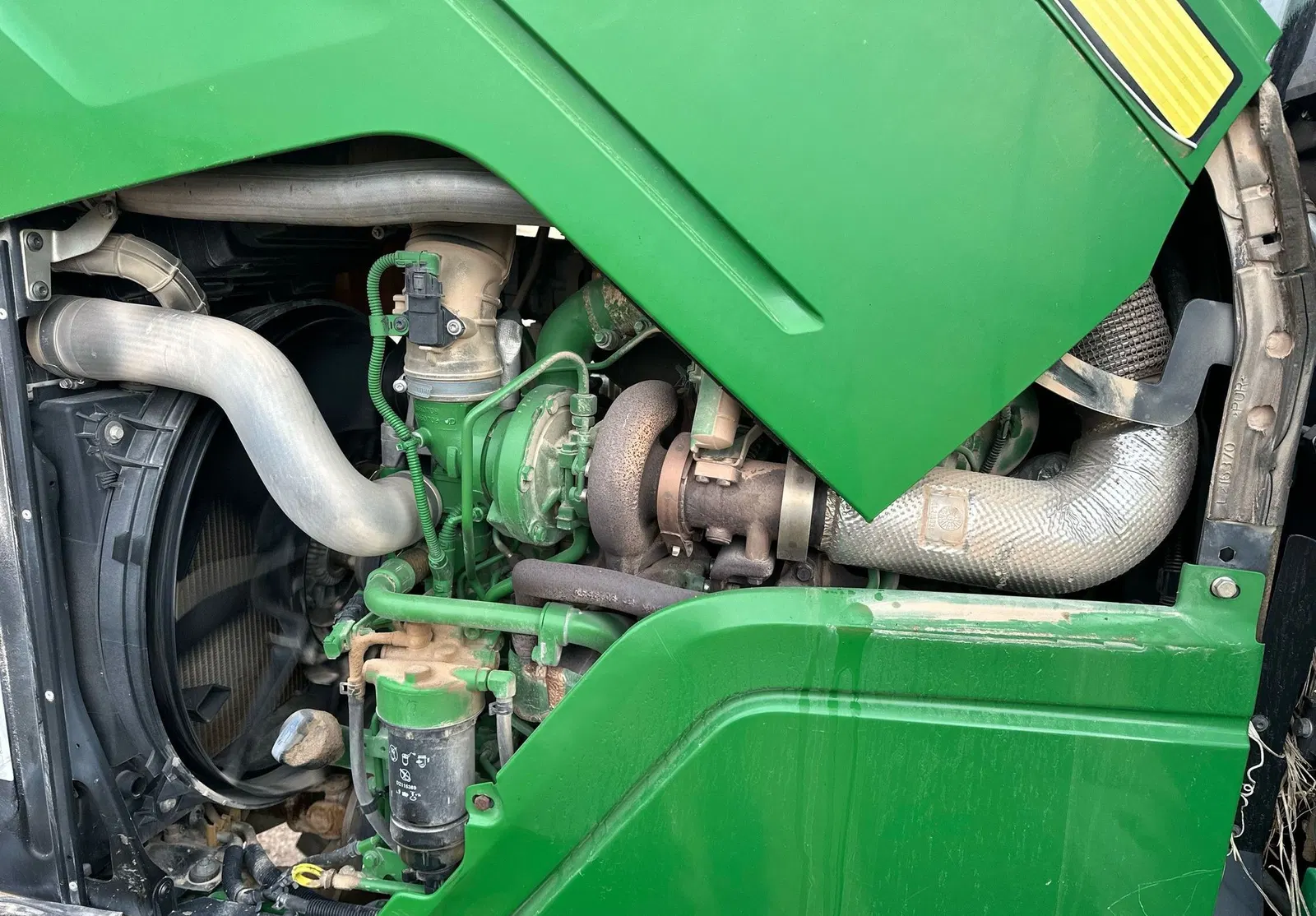 2017 John Deere 6110M