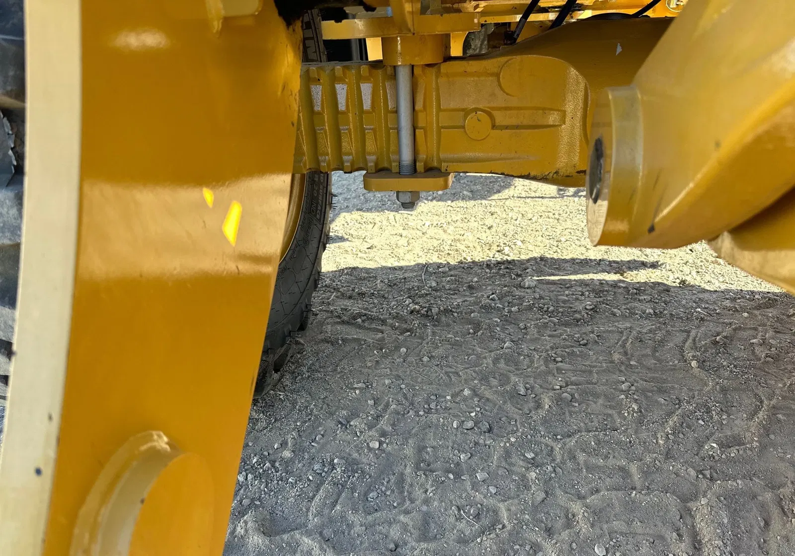 2023 Caterpillar 908