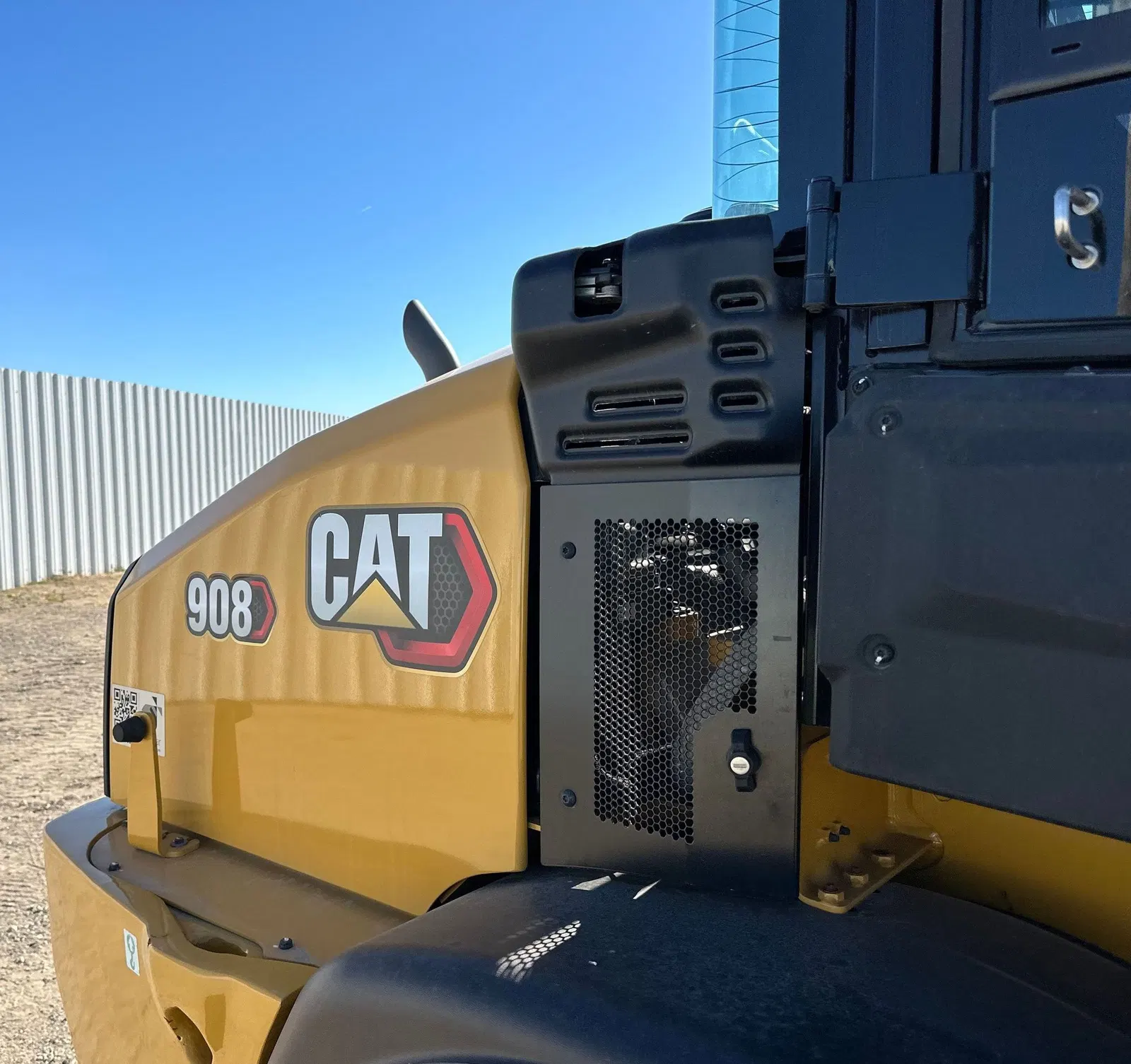 2023 Caterpillar 908