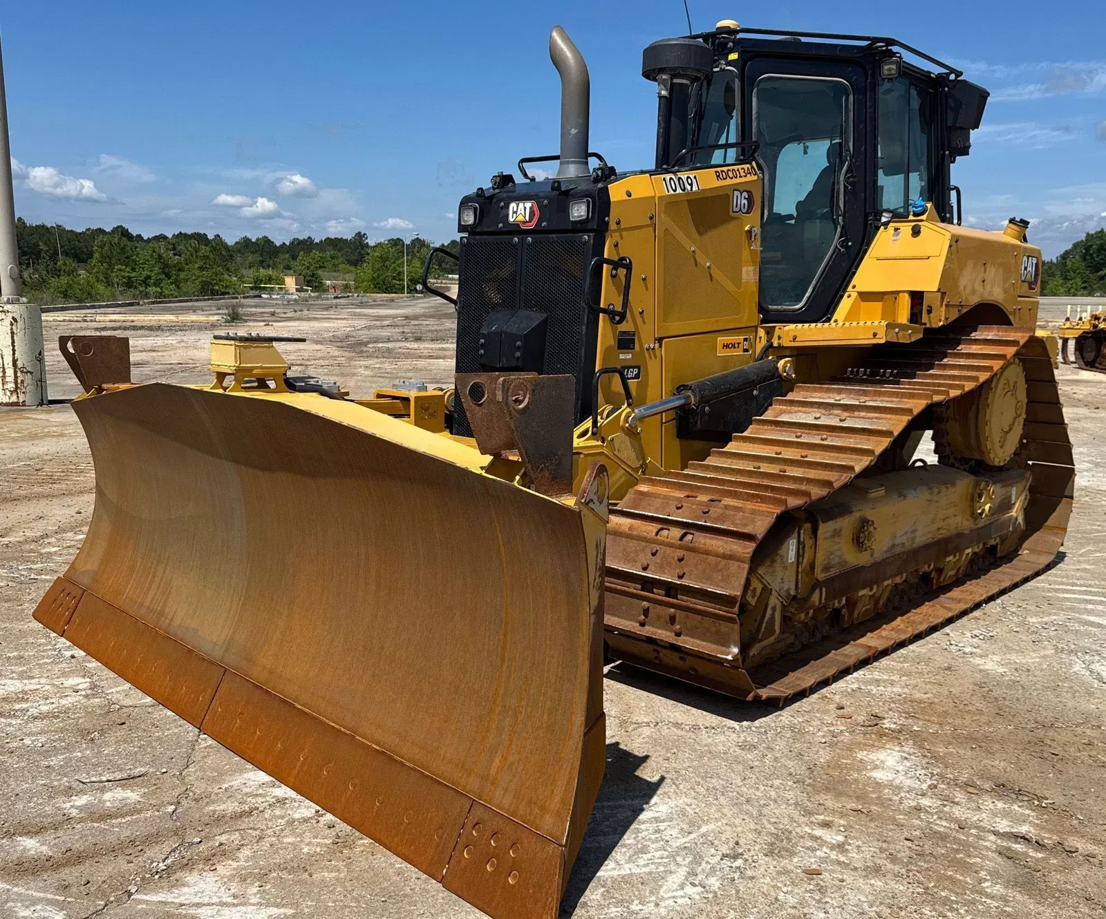 2023 Caterpillar D6