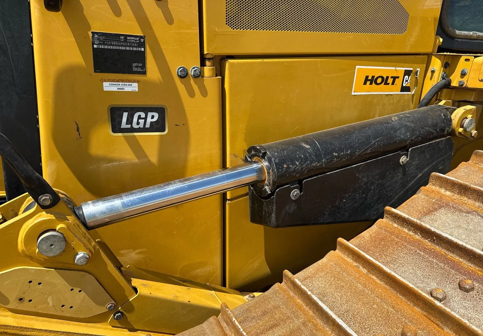 2023 Caterpillar D6