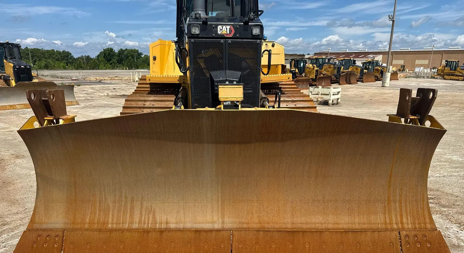 2023 Caterpillar D6