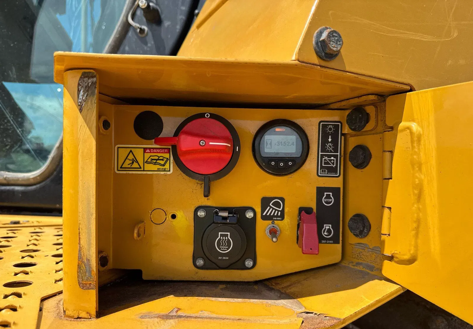 2023 Caterpillar D6