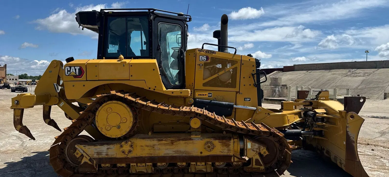 2023 Caterpillar D6