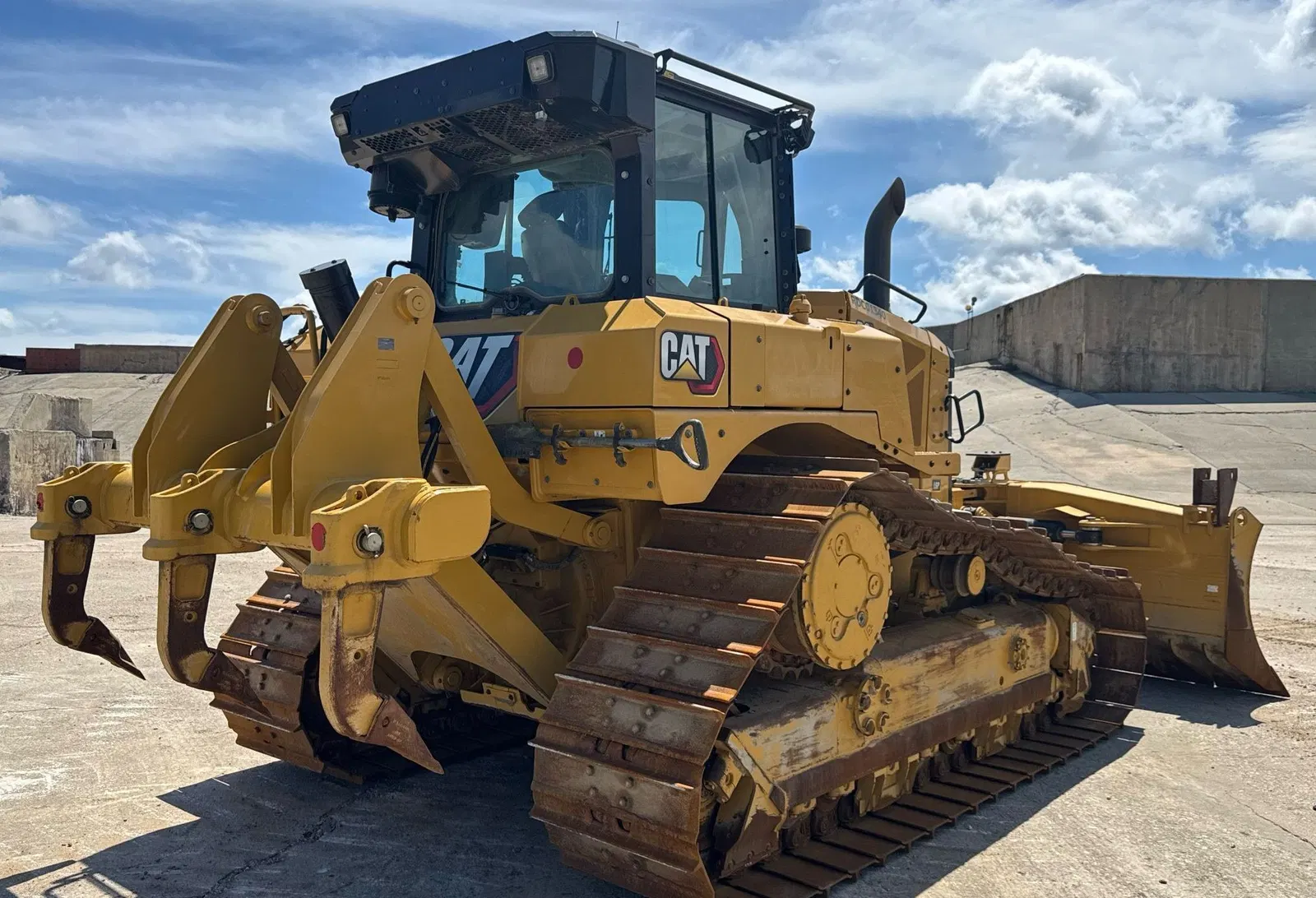 2023 Caterpillar D6