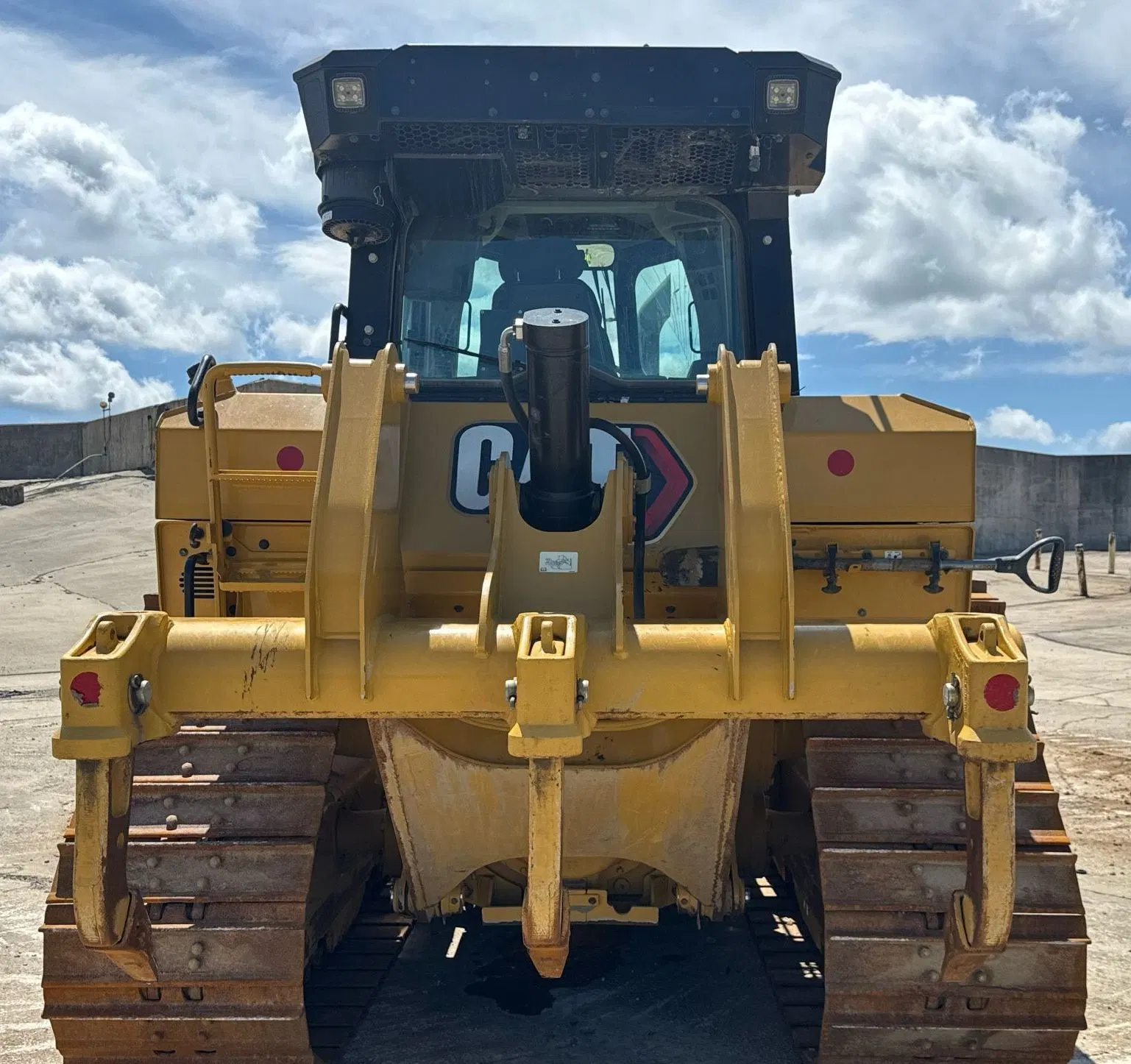 2023 Caterpillar D6