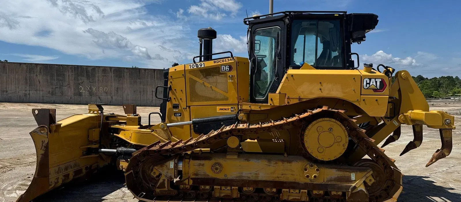 2023 Caterpillar D6