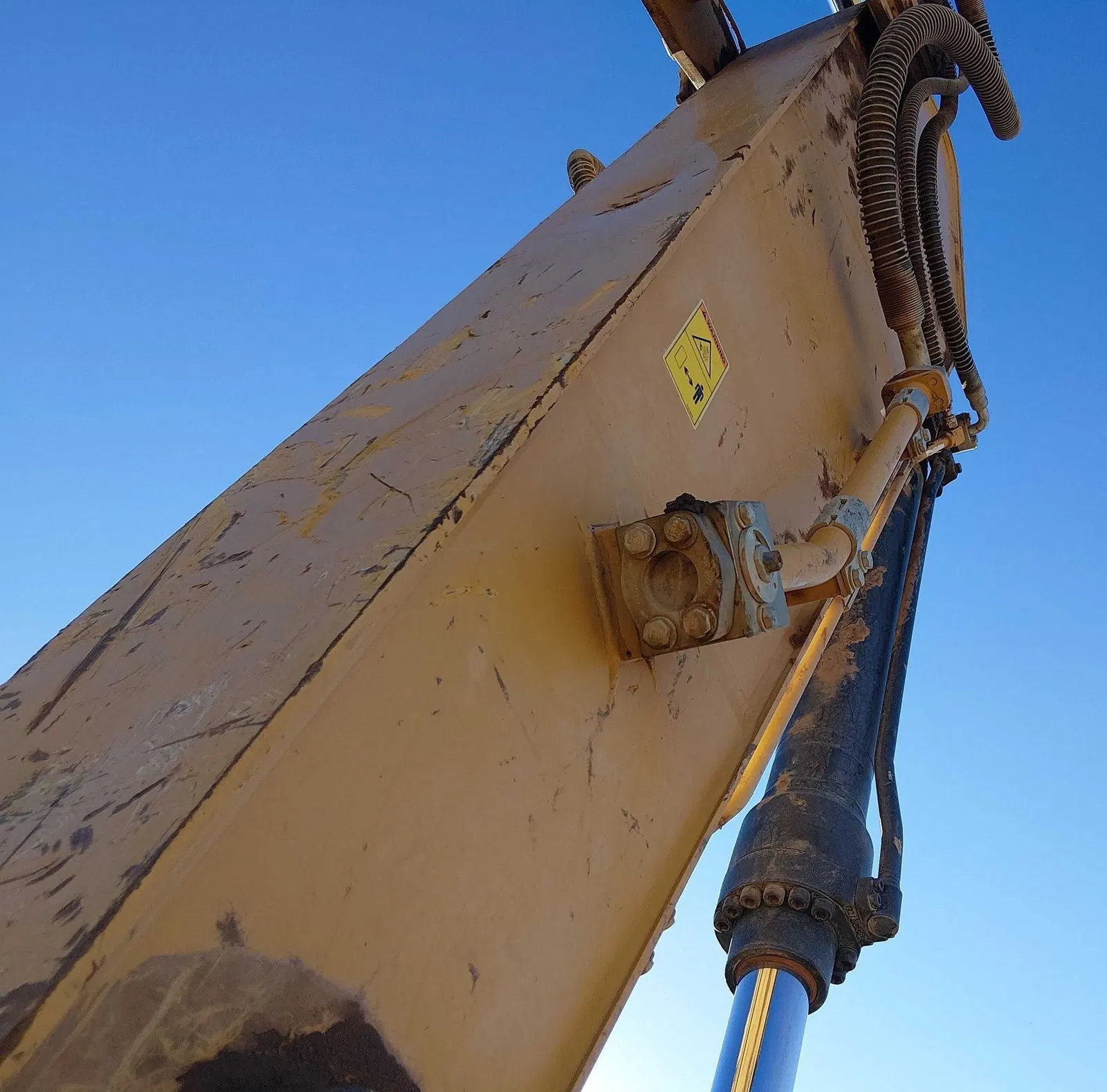 2022 Caterpillar 320