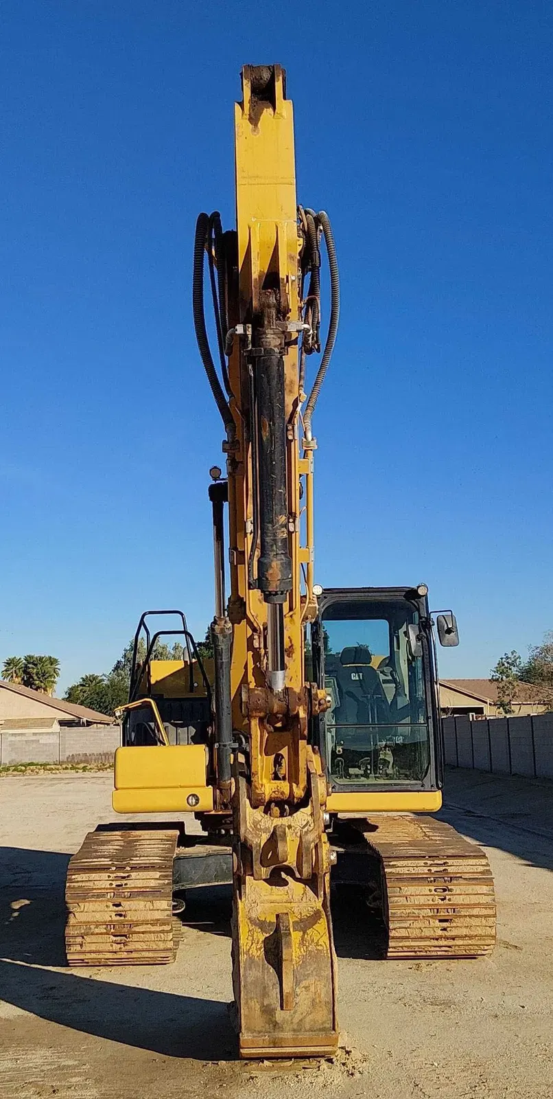2022 Caterpillar 320