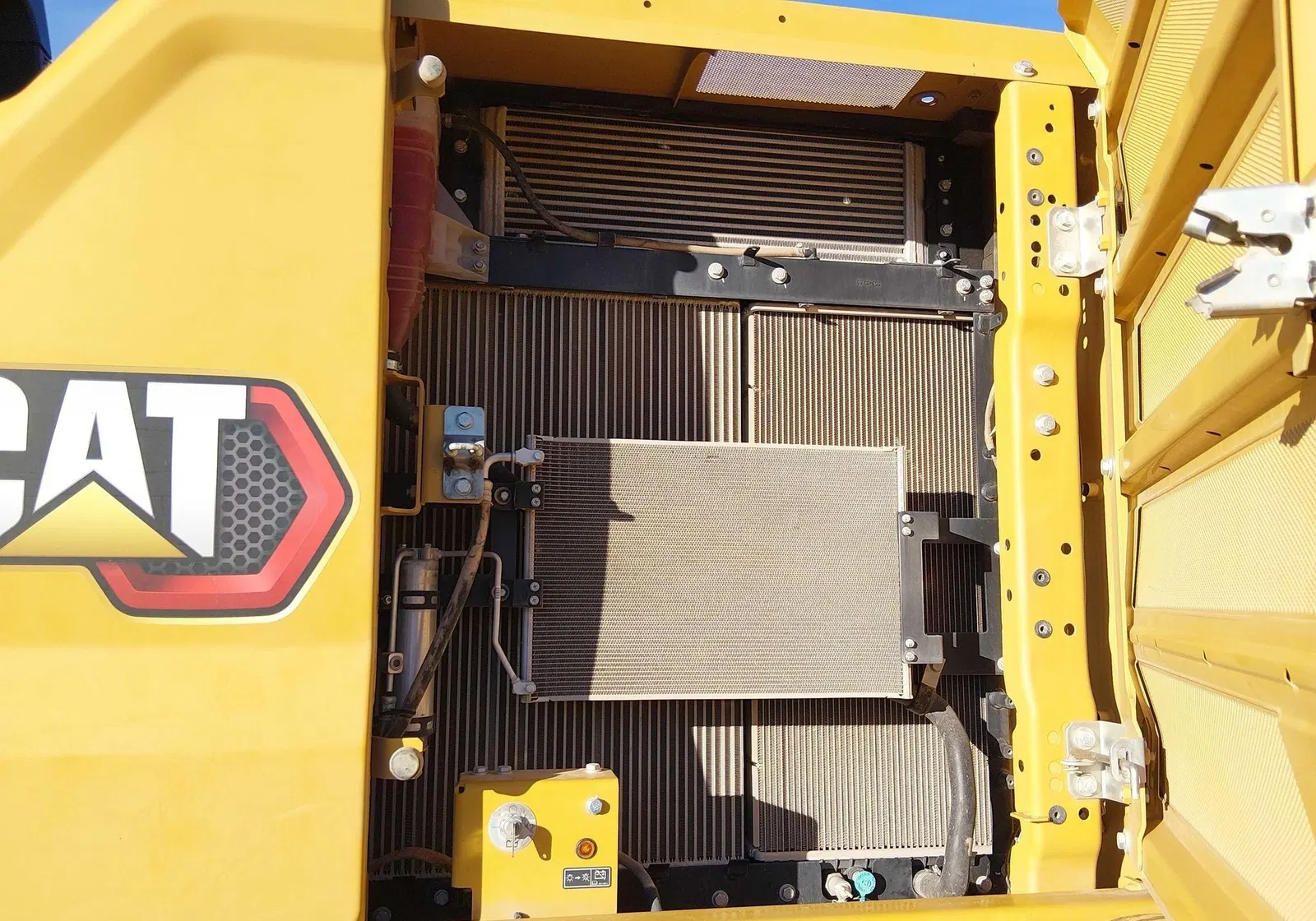 2022 Caterpillar 320