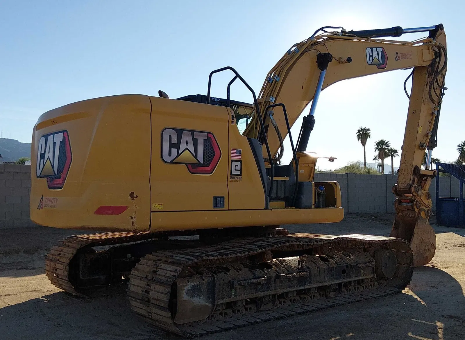 2022 Caterpillar 320
