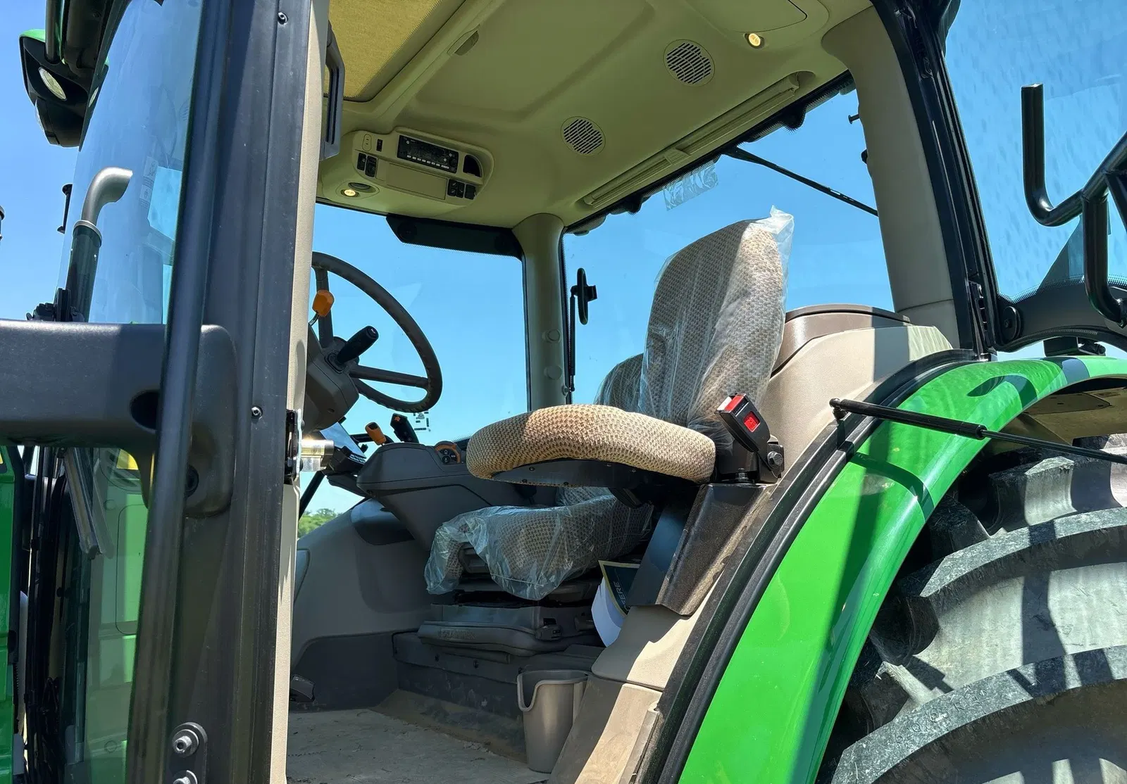 2024 John Deere 6R