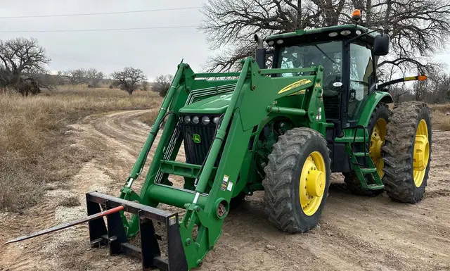 2010 John Deere 8320R