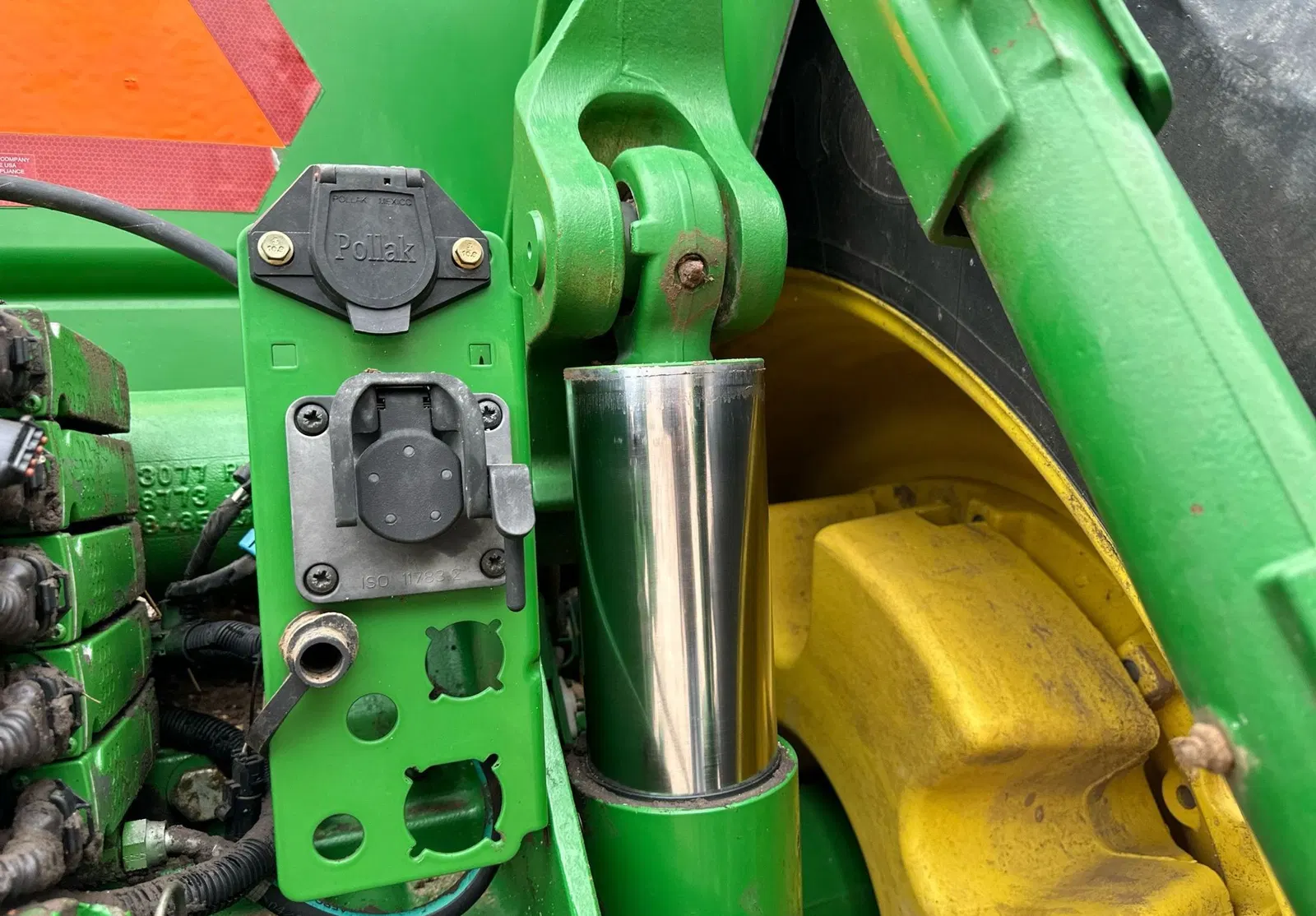 2010 John Deere 8320R