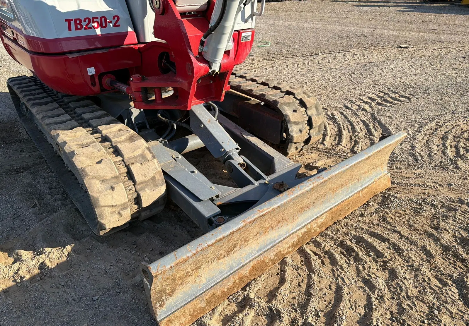 2024 Takeuchi TB250-2