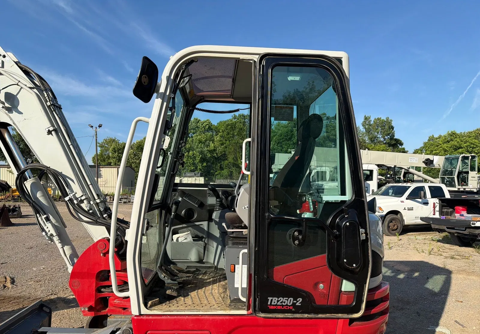 2024 Takeuchi TB250-2