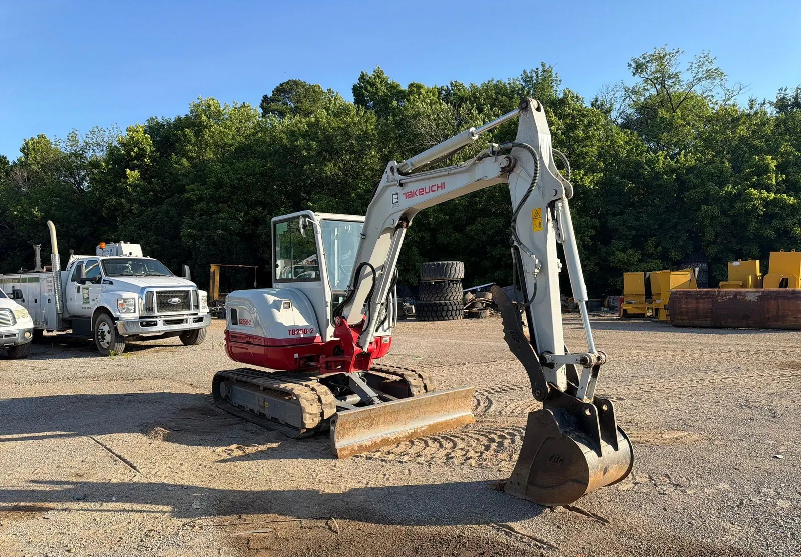 2024 Takeuchi TB250-2