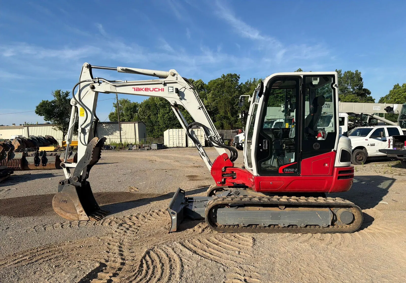 2024 Takeuchi TB250-2