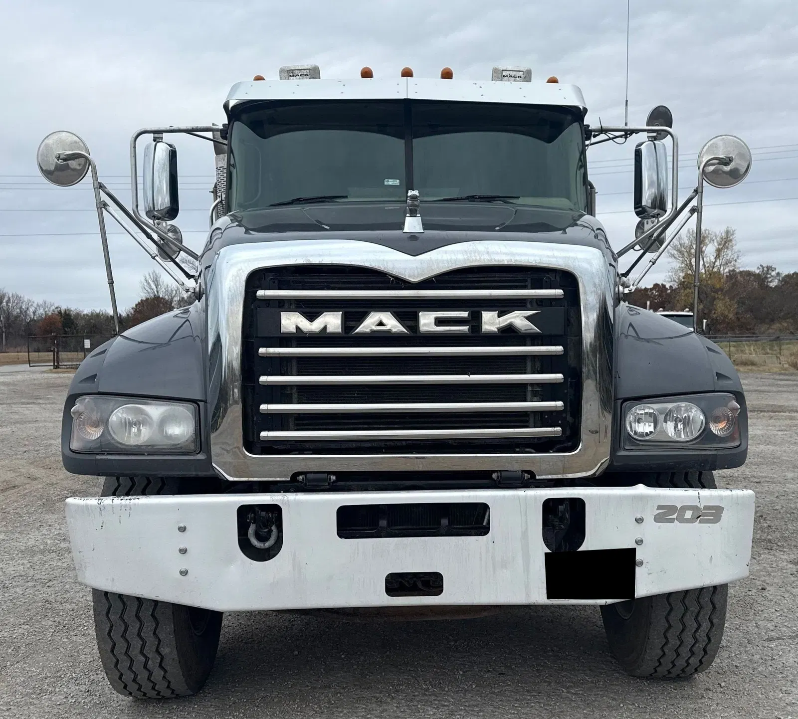 2023 Mack Granite